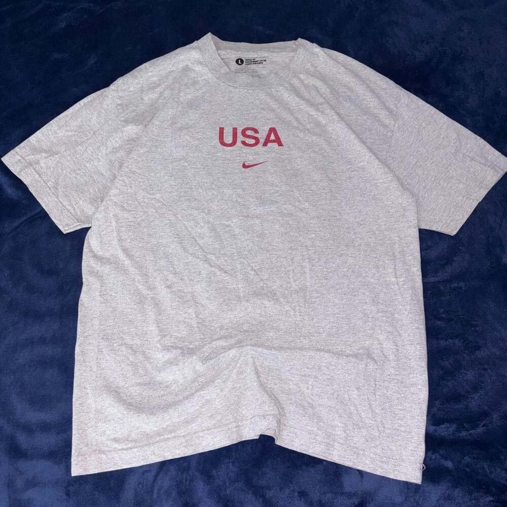 Nike USA Loose Fit T-Shirt Gray Red Swoosh